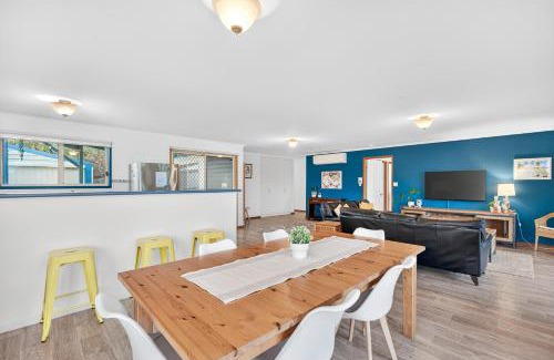 Goolwa Beach House | Beachwood - Fabulous Front-Row Goolwa Beach, Pet Friendly