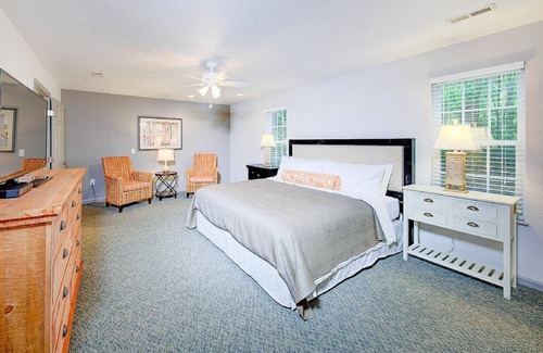Kitty Hawk Condo | BEACHWOODS RESORT, OBX July 15-22, July 23-30, Aug 26-sept 3rd only these weeks