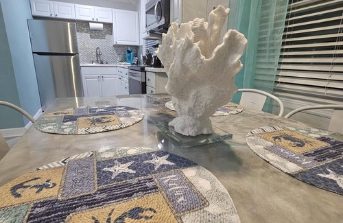 Caloosahatchee Apartment | Beachy 1-Bedroom Getaway in Cape Coral – 20 Mins to Sanibel & Fort Myers Beach!