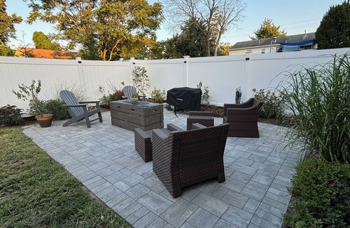 Lake Como House | Beachy 2-Bedroom House in Belmar with outdoor space!