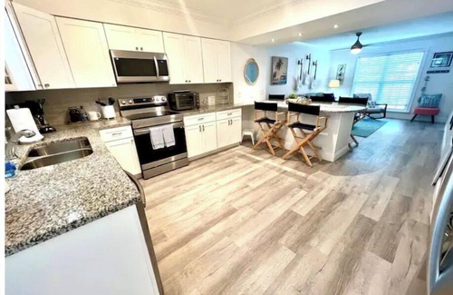 New Smyrna Beach House | Beachy 2bd Townhouse w/Garage