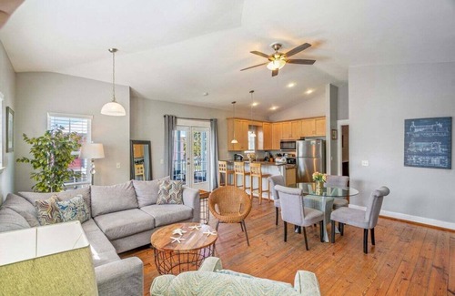 Bel Air House | Beachy 3BR Retreat w/Pool, Balcony & Dog Friendly