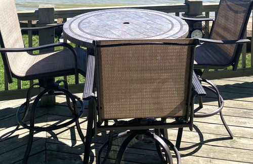 Bark River House | Beachy Bay Lake Michigan Getaway!
