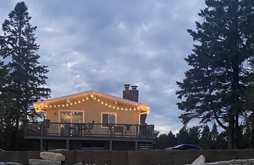 Bark River House | Beachy Bay Lake Michigan Getaway!