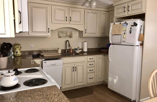 Holgate House | Beachy cape cod perfect for families