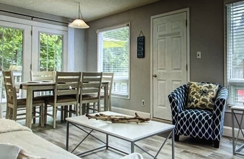 Sauble Beach House | Beachy Chic- Completely renovated-Steps from Beach