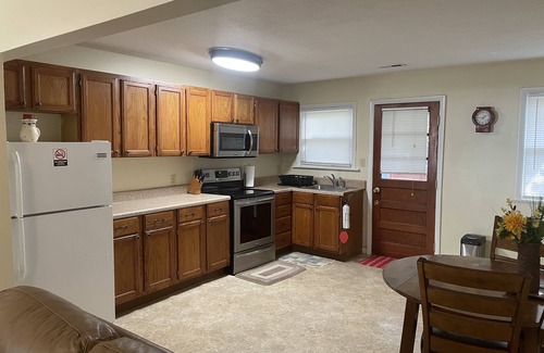 Bayview Cottage | Beachy cottage unit #B