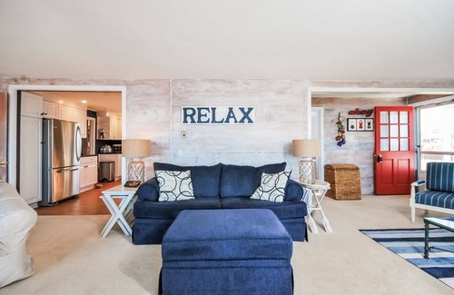 Sandwich House | Beachy Keen - Beachfront on Town Neck Sandy Beach