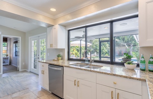 South Sarasota House | BEACHY PARADISE close to Siesta Key!