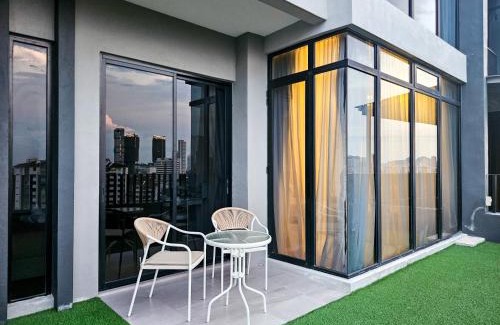 George Town Apartment | Beacon Executive Suite by NGN - Georgetown Penang
