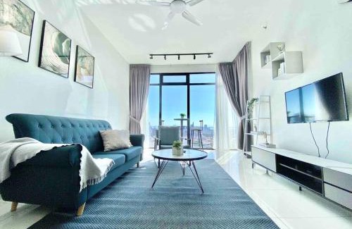 George Town Apartment | Beacon Executive Suites #Elegant #SkyPool #Georgetown #4pax #2BR 2bath #1Queen 2Single #Quality well maintained #Private superhost