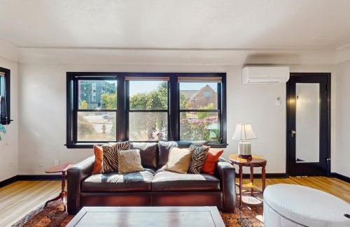 North Beacon Hill House | Beacon Hill Overlook