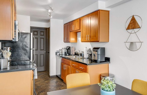 North Beacon Hill Apartment | Beacon Hill Two Bedroom with Peloton and Views