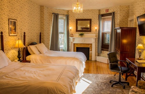 Longwood House | Beacon Inn 1087
