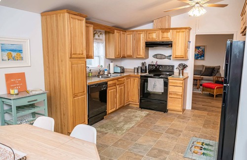 Caseville House | Beadle Island Bungalow - Private Beach Access