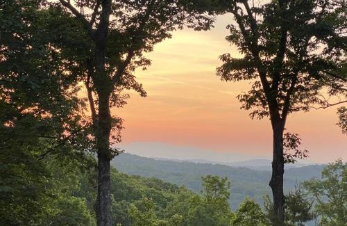 Ridges Over the Lake House | Bear Aska Lodge