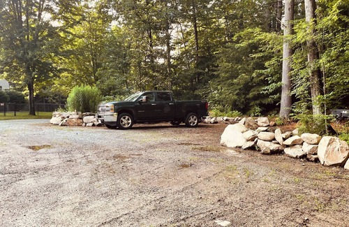 Dunbarton RV Rental | Bear Brook Trail RV Parking site