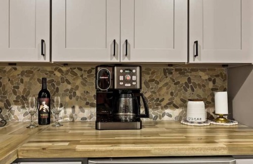 Twin Peaks Cabin | Bear Cabin Spacious Recently Renovated