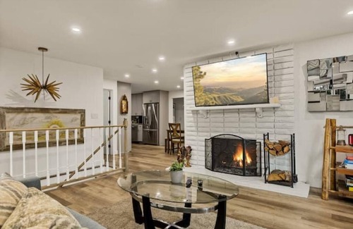 Twin Peaks Cabin | Bear Cabin Spacious Recently Renovated