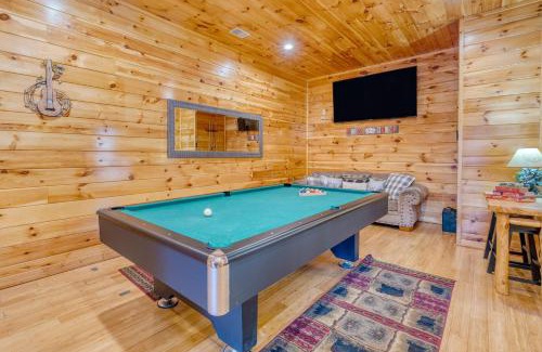 Pigeon Forge House | Bear Cove by AvantStay Hot Tub Pool Table