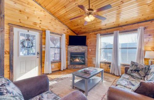 Pigeon Forge House | Bear Cove by AvantStay Hot Tub Pool Table