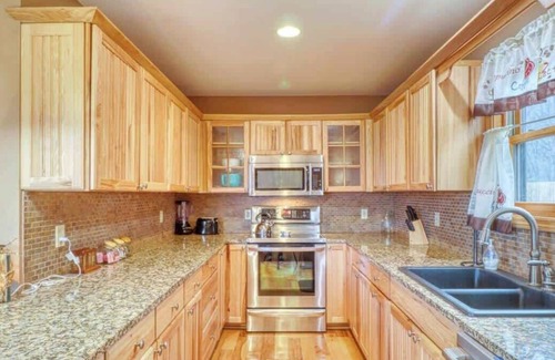 Whittier Cabin | Bear Cove Cabin Summa