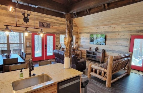 Board Camp Cabin | Bear Creek Cabin