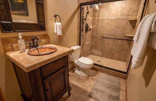 Colorado Springs House | Bear Creek Lodge - Spa - Fire Table - 3min to Trails