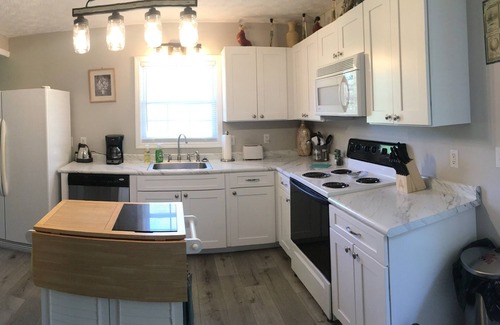 Butler House | Bear Creek Mountain Retreat Cottage on 107 Acres