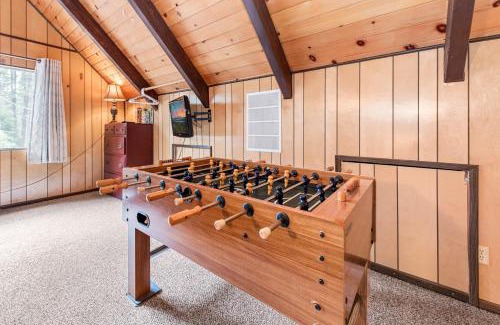 Summit Estates House | Bear Crossing - Walk to Snow Summit! Visit this charming mountain home compete with foosball table