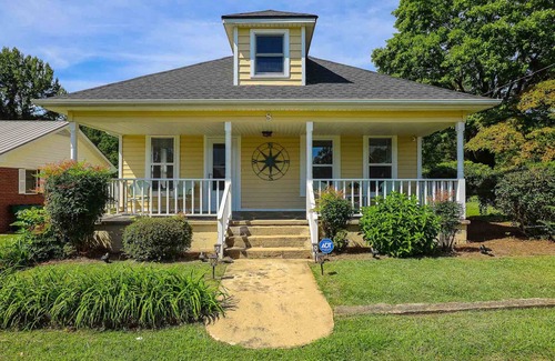 Helen Cottage | Bear Footin Cottage - 3rd Night Free!