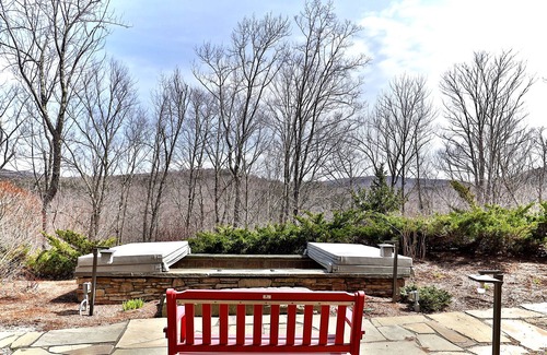 Plymouth House | Bear Hug Den: Elegance in the Green Mountains. Luxury Accommodations. Hot Tub. Fire Pit.