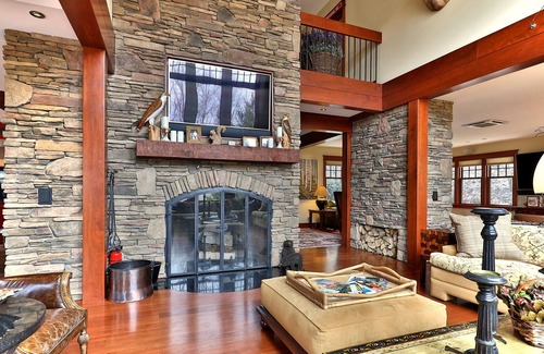 Plymouth House | Bear Hug Den: Elegance in the Green Mountains. Luxury Accommodations. Hot Tub. Fire Pit.