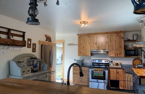 Meredith House | Bear Island Paradise, Lake Winnipesaukee - access by boat only