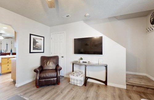 Harbor Village Apartment | Bear Lake Blue