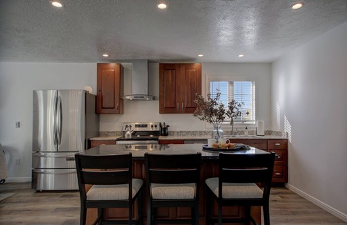 Dingle House | Bear Lake Fox Farm Guest House