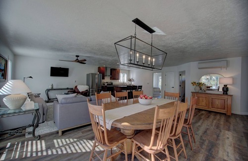 Dingle House | Bear Lake Fox Farm Guest House