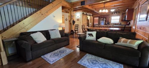 Caryville House | Bear Moon Lodge