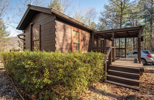 Clayton Cabin | Bear Necessities Cabin