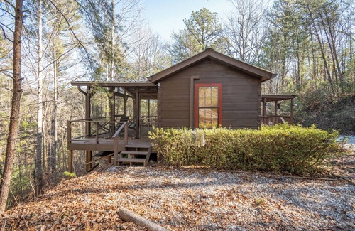 Clayton Cabin | Bear Necessities Cabin