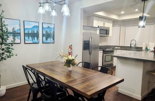 Summit Estates Condo | Bear Retreat - Walk to Snow Summit, Hot Tub, Fireplace