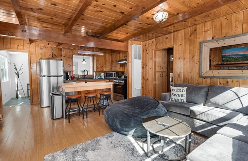 Big Bear City Cabin | Bear's Booth - Fireplace, Fenced Yard, Pet Friendly, Deck, Barbecue