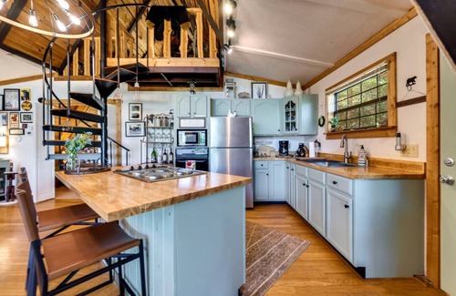 Franklin Ski Chalet | Bear's Den Chalet Perfect Mountain Home