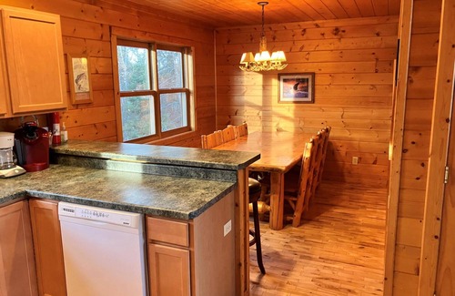 Land O Lakes House | Bear's Den Summary: W