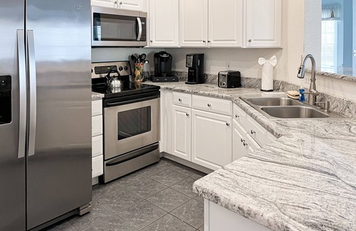 Ocean View Condo | Bear Trap Dunes condo with pools, hot tub, WiFi, central A/C, & washer/dryer