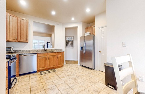 Ocean View Condo | Bear Trap Dunes condo with access to tennis/pickleball, sauna, pool & fast WiFi