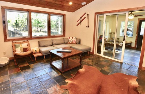 McCall House | Bearadise by Casago Mccall - Donerightmanagement