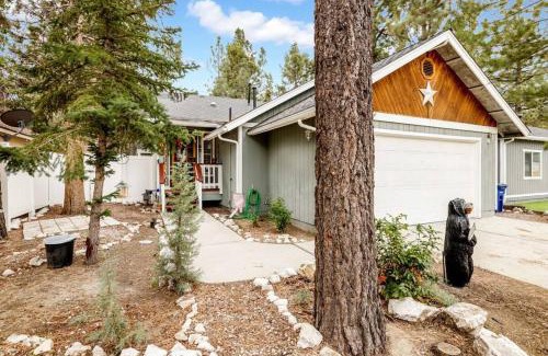 Big Bear City House | Bearadise Cabin- Adorable Single Level Retreat