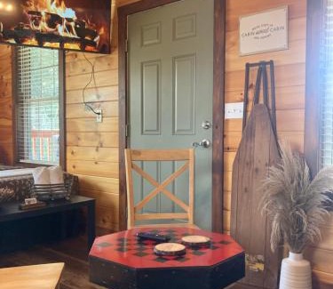 Campton House | Bearadise in the Red, Wifi, Hot Tub