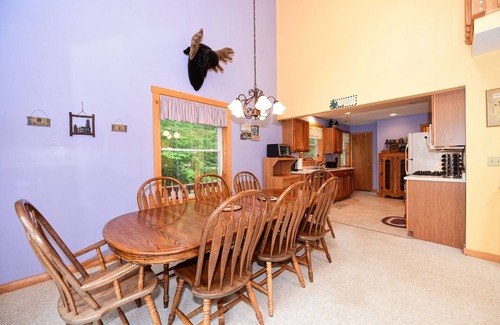 Eidelweiss Village House | Bearadise Lodge - Close to Beaches & Skiing, Minutes from N. Conway, NH